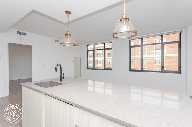 Foto del edificio - 125 Parkside Ave