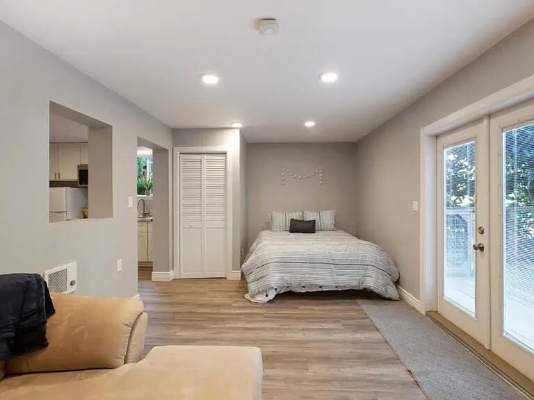 Estudio - sala de estar y dormitorio - 755 Fern Ave