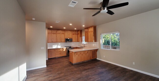 Foto del edificio - 432 Grand Ave