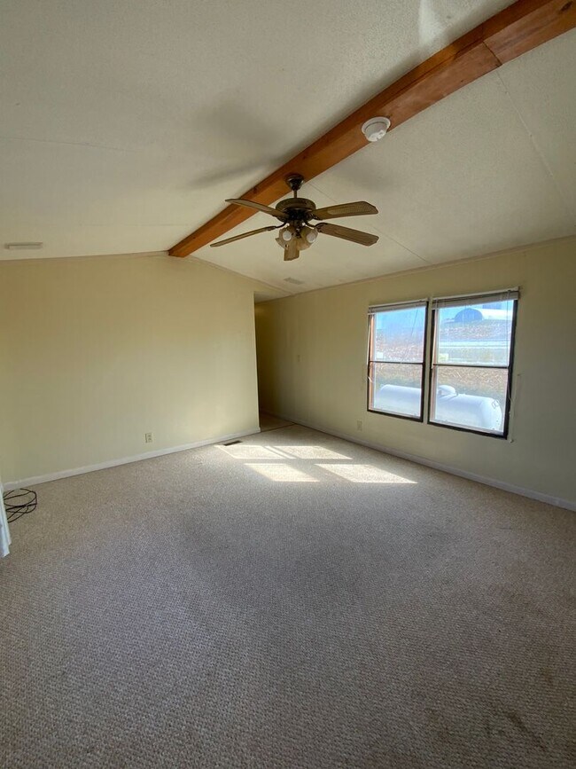 Building Photo - 305-309 RIVERVIEW ROAD