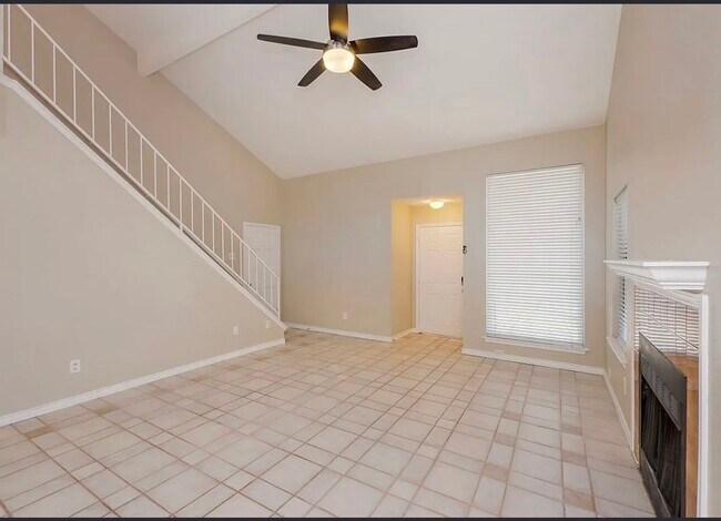 Building Photo - 12917 Meehan Dr