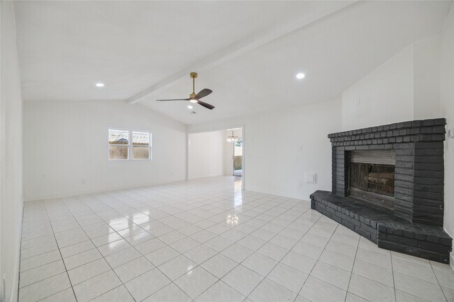 Foto del edificio - 12519 Orleans St