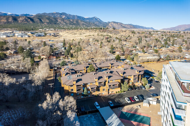 Aerial Photo - Skyway Condominiums