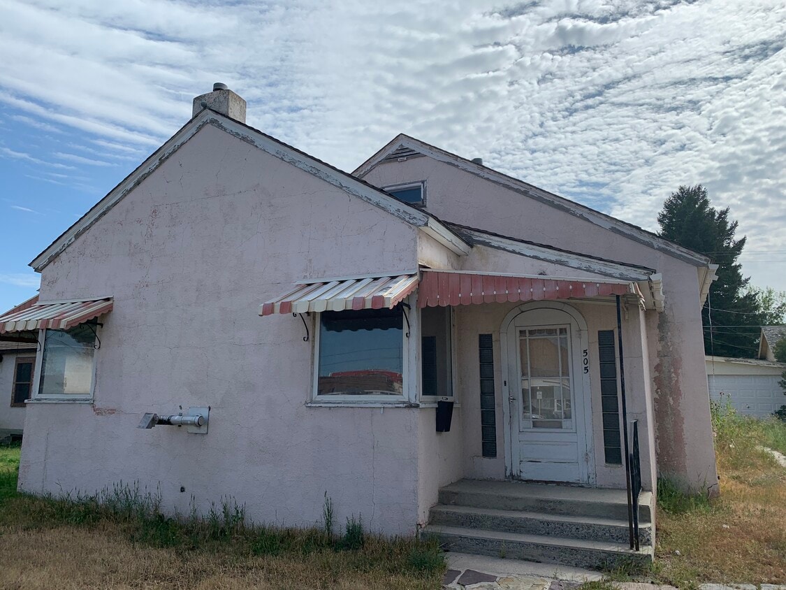 Primary Photo - 505 4th St