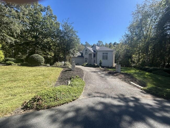 Building Photo - 11103 Fawn Lake Pkwy