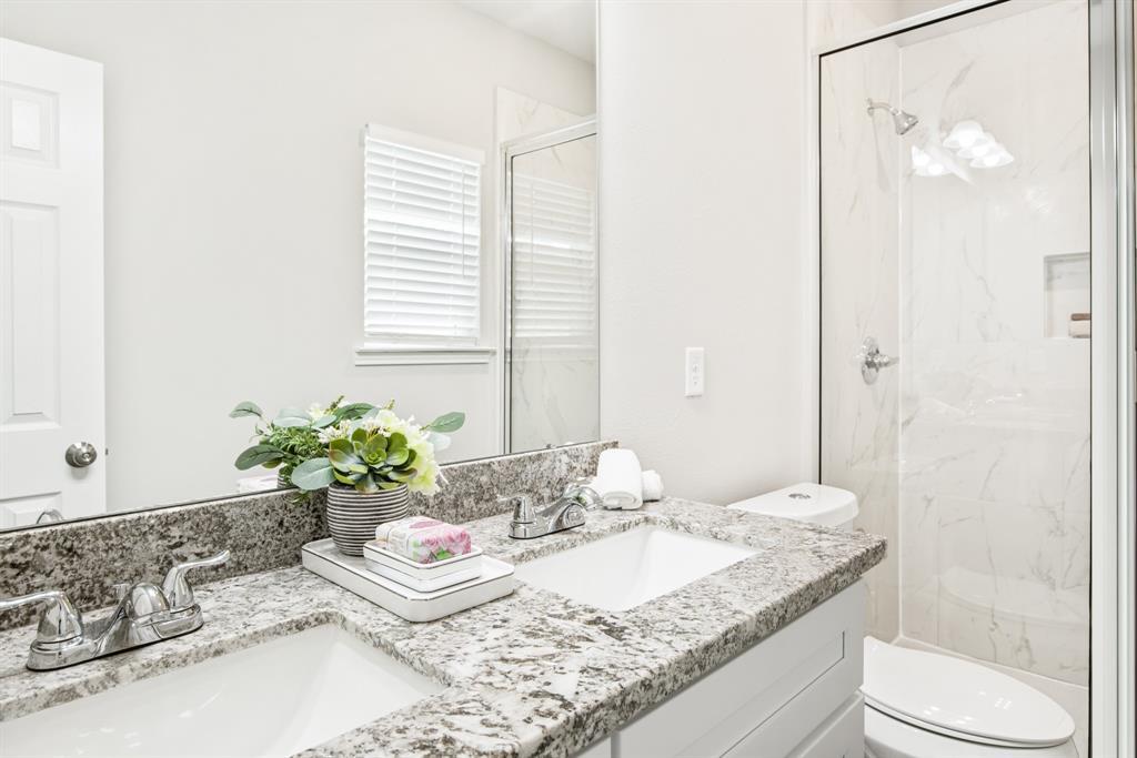Foto principal - 4649 Carmen St