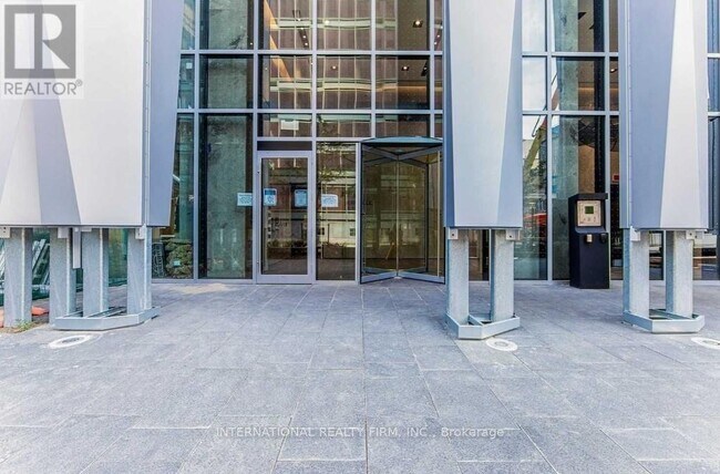 Photo du bâtiment - 1-601 Yorkville Ave