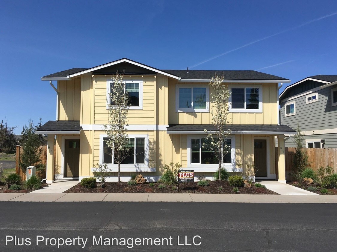 816 NE Copperleaf Loop, Bend, OR 97701 Apartment for Rent in Bend, OR