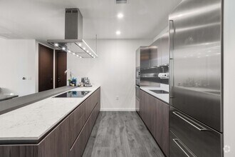Building Photo - 1000 Brickell Plaza
