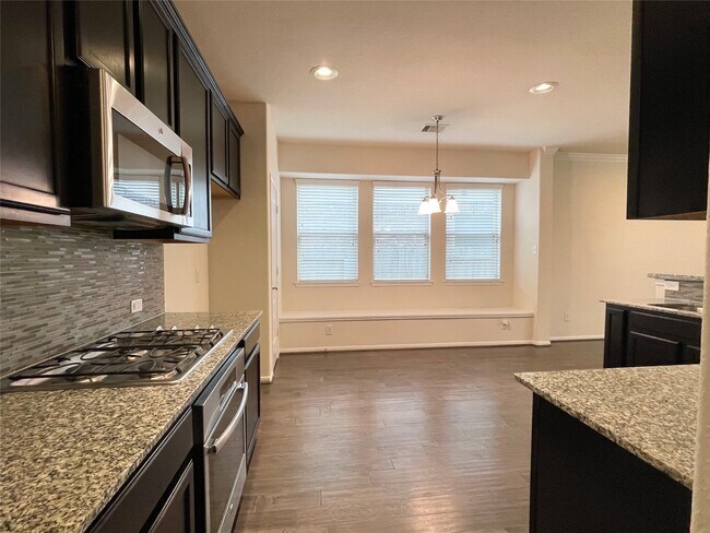 Foto del edificio - 3010 Overbrook Meadow Ln