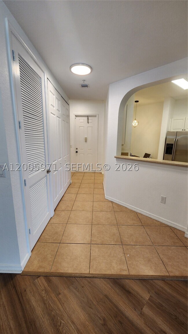 Foto del edificio - 3600 Oaks Clubhouse Dr