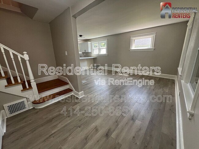 Building Photo - 5426 N 41st St