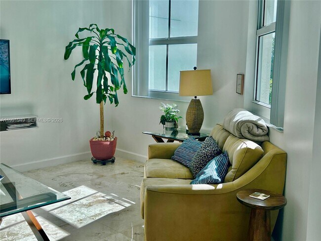 Foto del edificio - 9172 Collins Ave