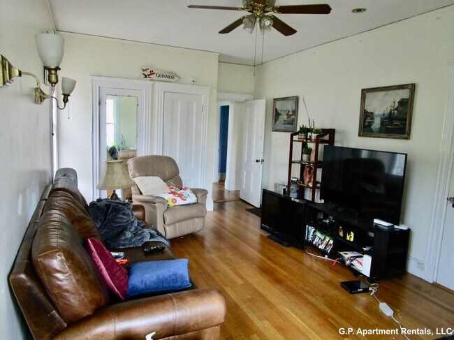 Foto del edificio - 227 Walnut St