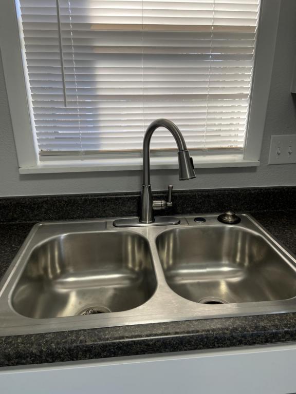 Foto del edificio - 1830 E 18th St