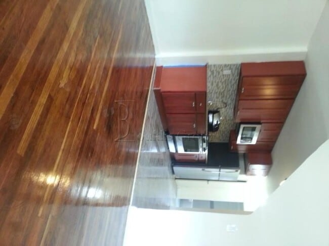 Building Photo - 1 bedroom in BRONX NY 10465