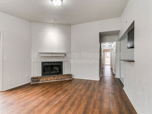 Building Photo - 6207 SE 46th St