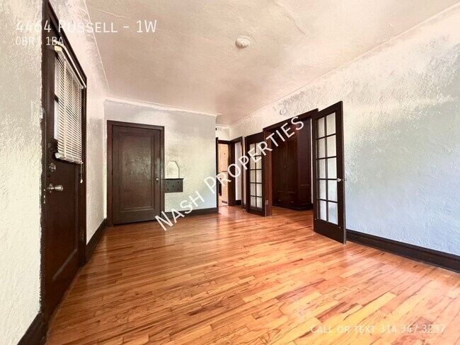 Foto del edificio - 4464 Russell-1W