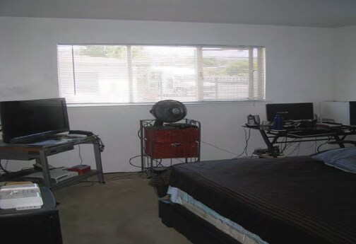 Interior - 3301-3307 35th Ave