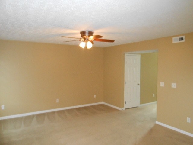 Building Photo - 1176 Turfway Court