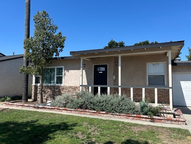 Building Photo - 13419 Stanbridge Ave