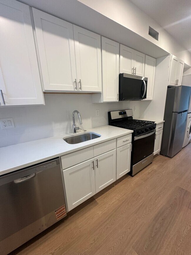 Building Photo - Welcome to the Oswalds Place Apartments!