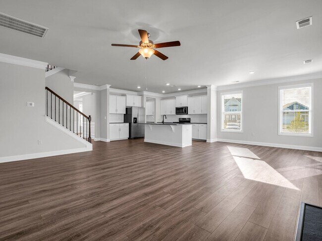 Foto del edificio - Luxurious New Constuction in Hendersonville