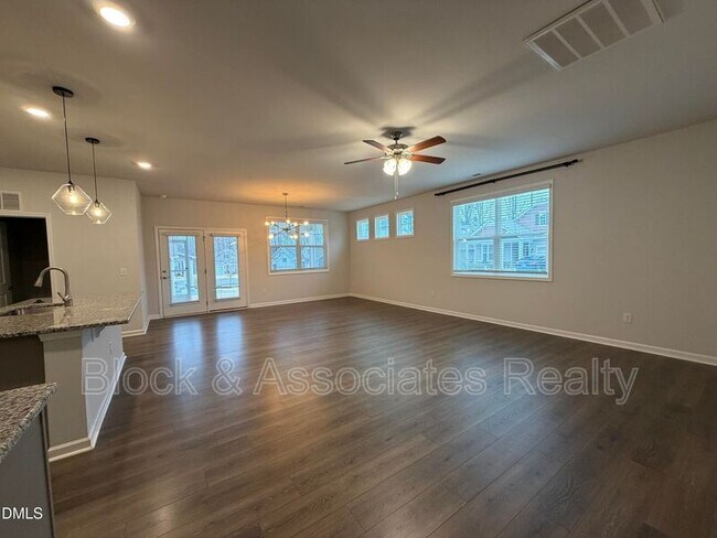 Building Photo - 1239 Underbrush Dr