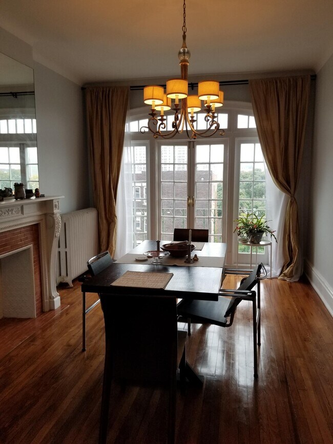 dining room - 352 STATE St