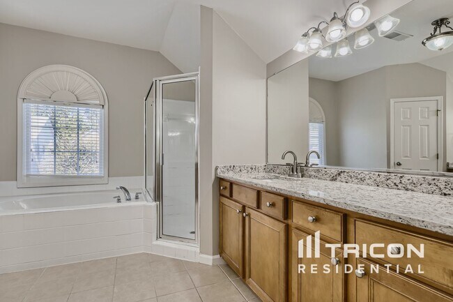 Foto del edificio - 529 Water Birch Way