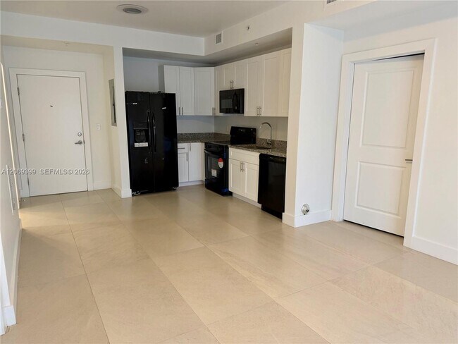 Foto del edificio - 2641 NW 24th Ct