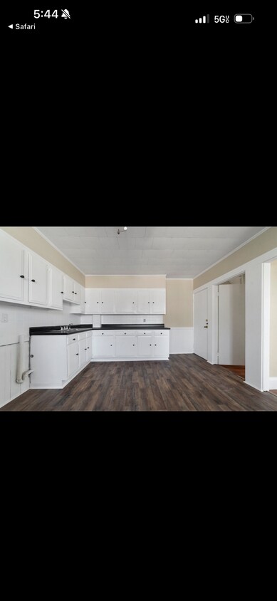 Foto del edificio - 51 Brooks Ave