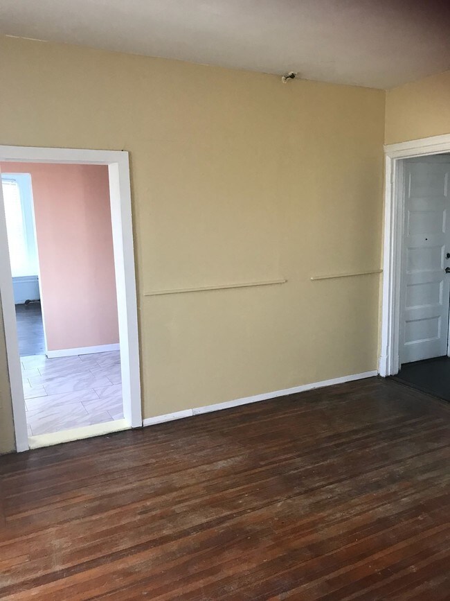 Photo - 18 Landscape Ave