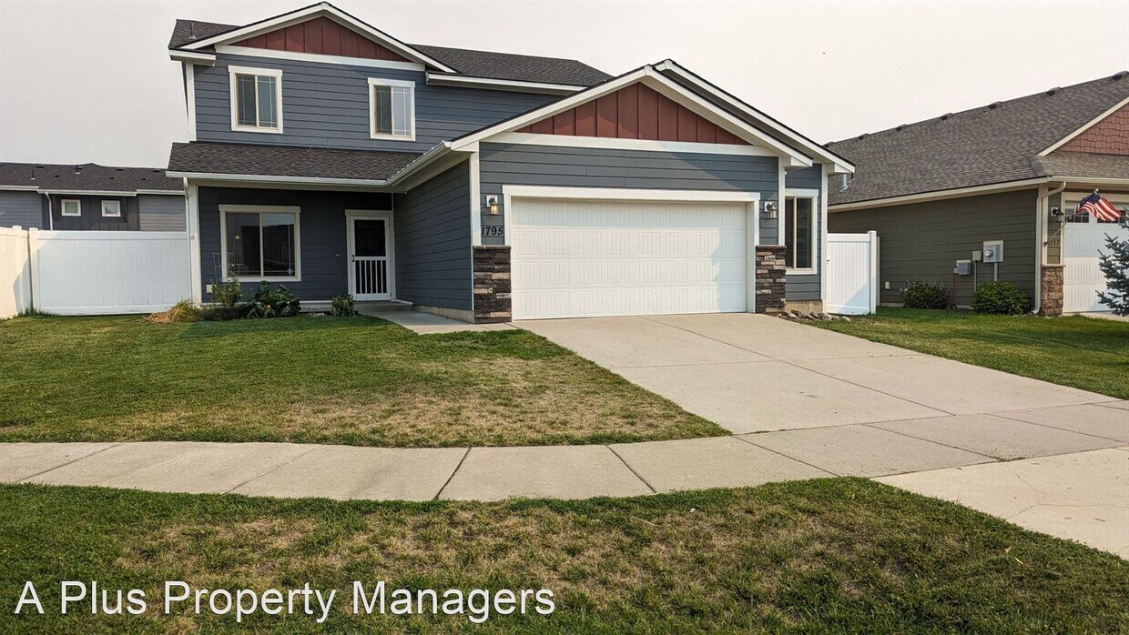 Primary Photo - 4 br, 3 bath House - 1795 W Pyreness Loop