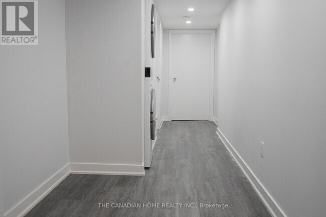 Building Photo - 400 Finch Ave