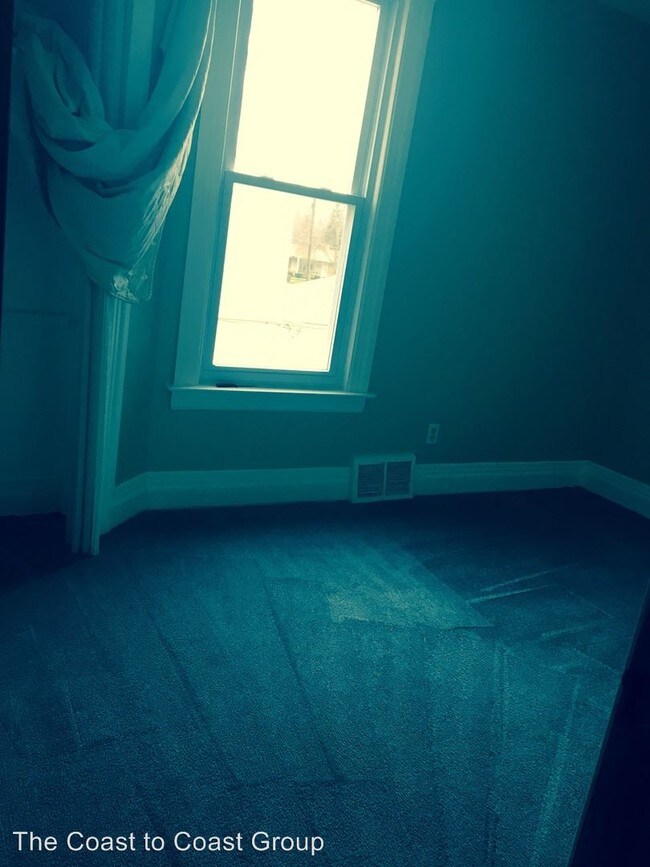Building Photo - 3 br, 1 bath Apartment - 14761 Stephens
