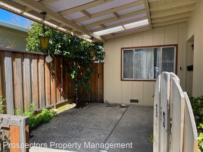 Building Photo - 3 br, 2 bath House - 2347 Venndale Ave