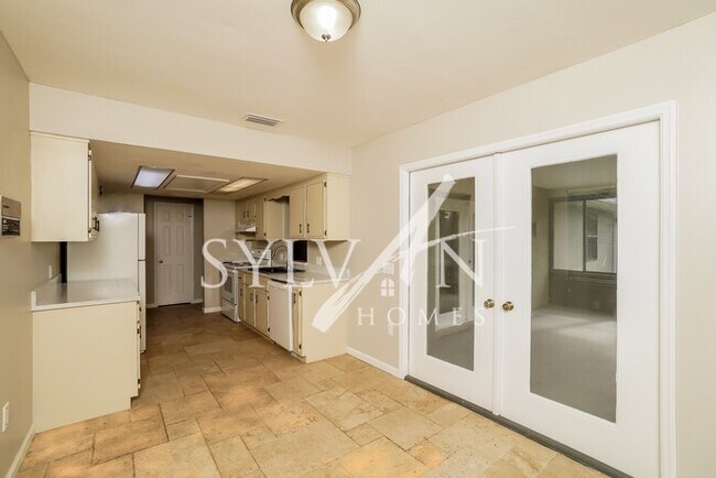 Foto del edificio - Don't miss out on this charming 2BR 2BA home!