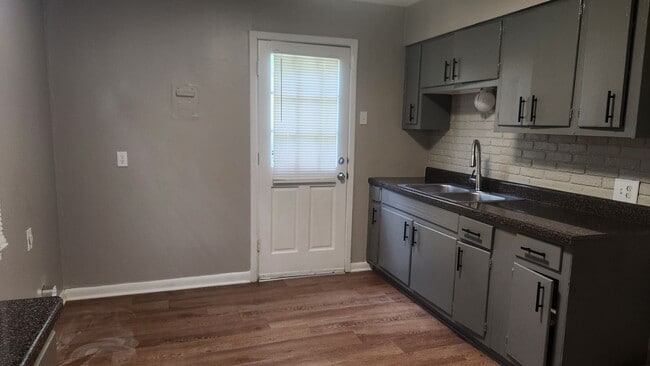 Building Photo - Newly Renovated House in Nutbush