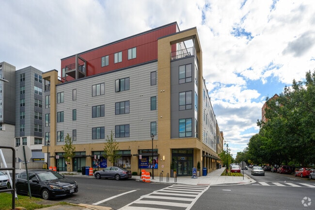 Front - Alate Old Town 62+ Senior Living