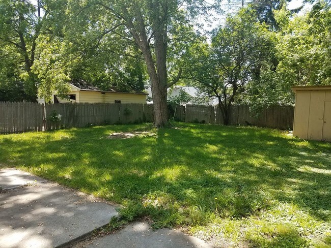 Foto del edificio - 1401 Eastern Pl NE