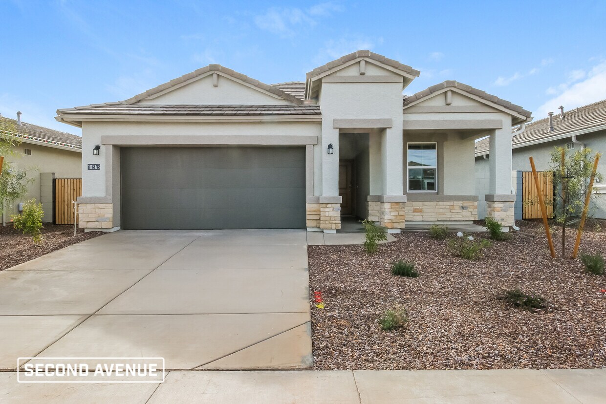 Foto principal - 18363 W Artemisa Ave