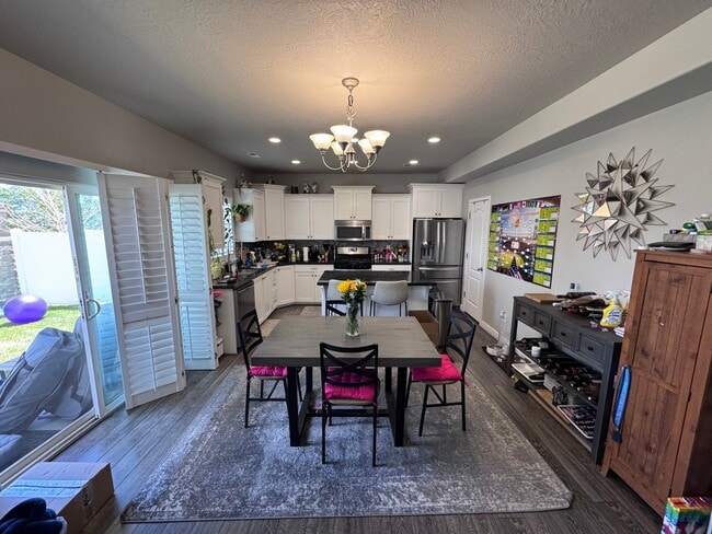 Foto del edificio - 11817 Rushmore Park Ln