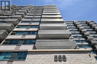 Building Photo - 555-1555 Brittany Dr
