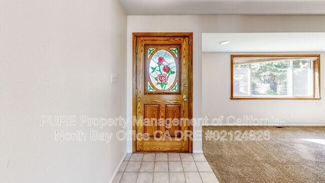 Foto del edificio - 275 Eucalyptus Rd