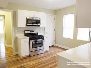 Building Photo - 4043 Washington St