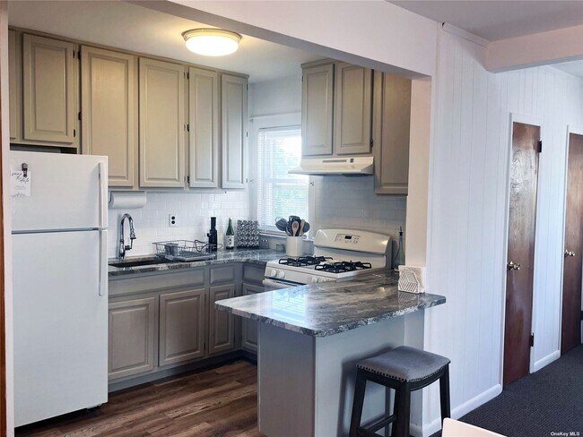 Foto del edificio - 229 Willets Ave