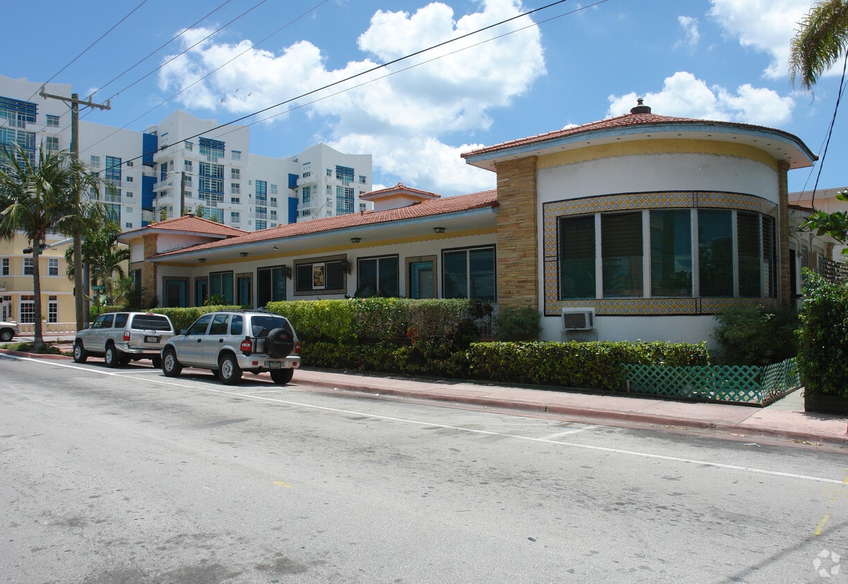 Primary Photo - 7640 Harding Ave