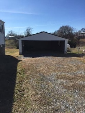 Building Photo - 130 St Wilhoit Dr