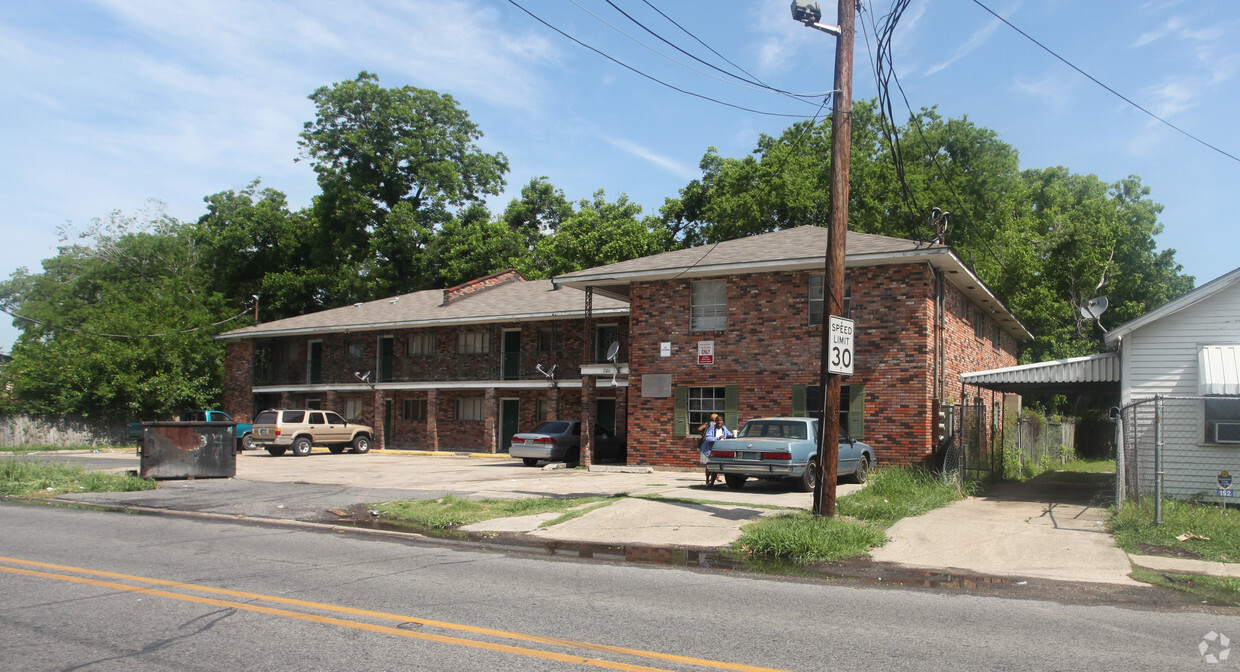 Primary Photo - 206 W Roosevelt St
